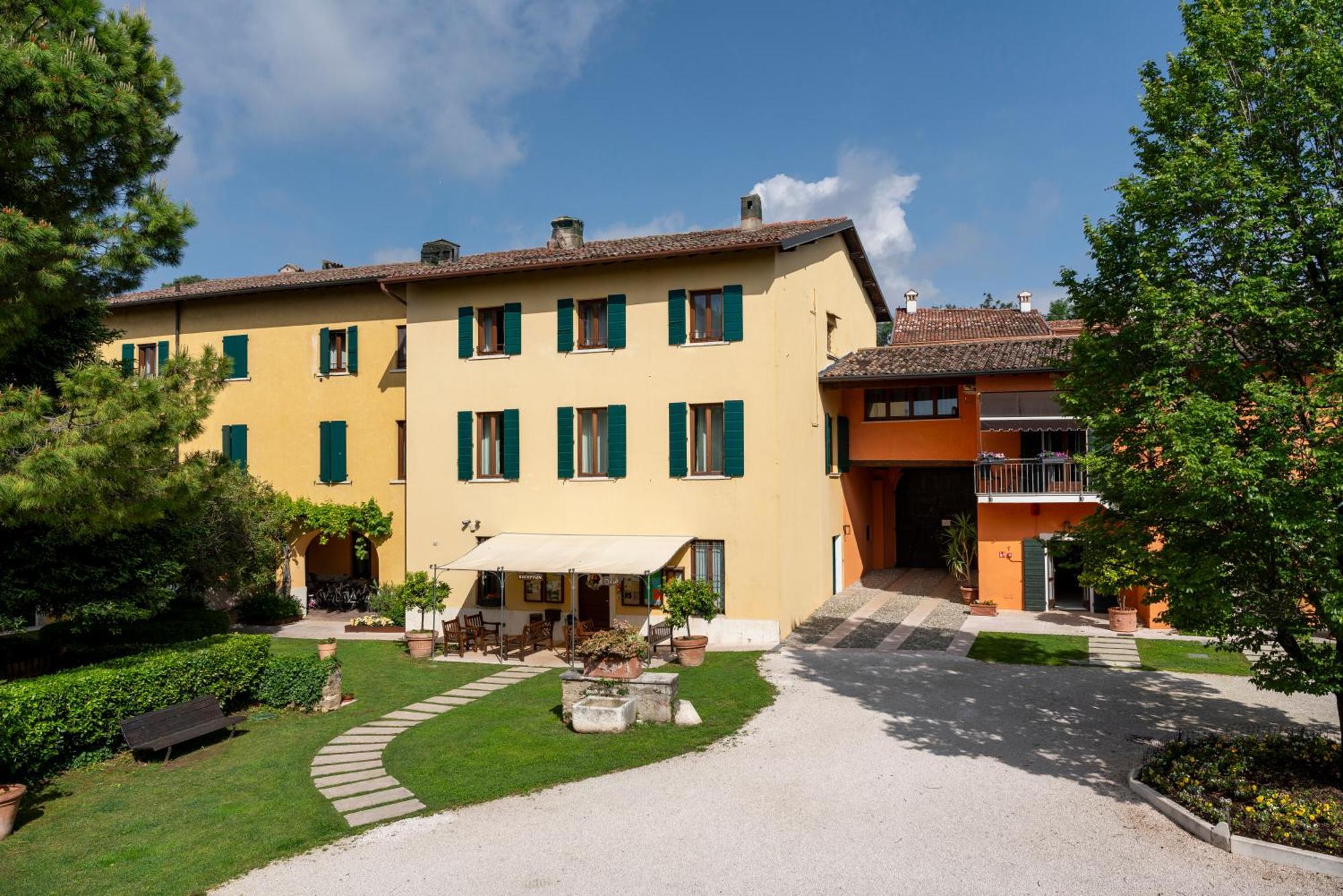 Agriturismo La Filanda Manerba del Garda Luaran gambar